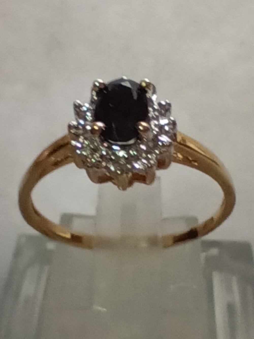 10Kt Yellow Gold 0.60ct Oval Sapphire & Round Diamond-Accent Princess Ring